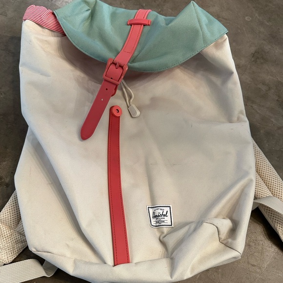 Herschel Backpack - Picture 3 of 4